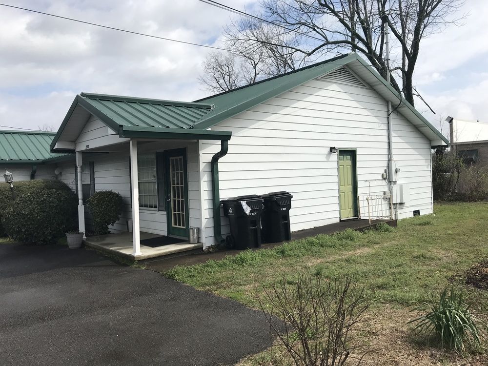 Office For Sale: 2130 Chambliss Ave NW, Cleveland, TN 37311